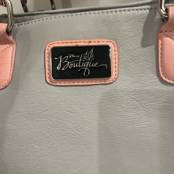 Disney love is in the air leather purse and makeup bag collector - Picture 6 of 13